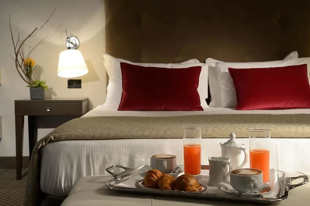 Colonna Palace Hotel Roma 4*,  Itália