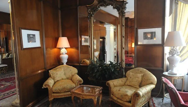 Colonna Palace Hotel Rome 4*,