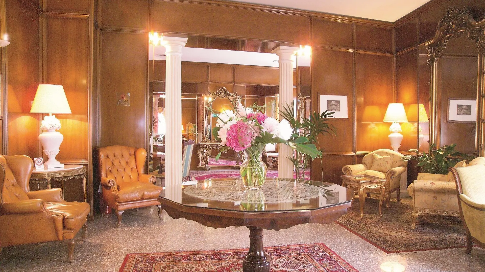Colonna Palace Hotel Ρώμη