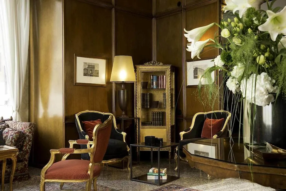 Colonna Palace Hotel Ρώμη