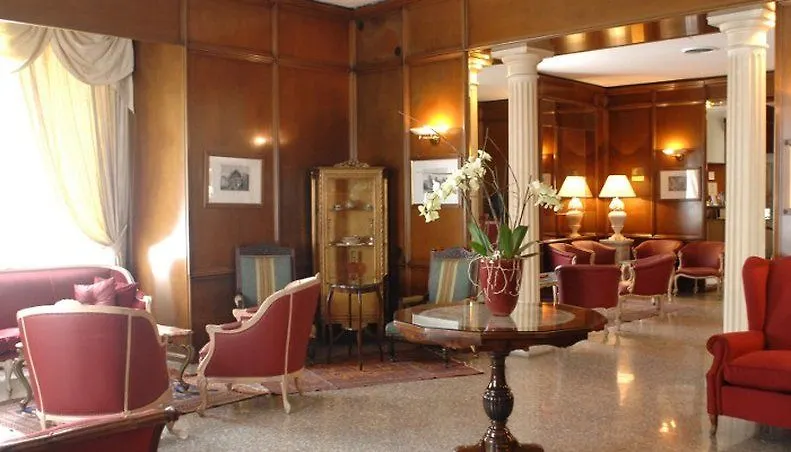 Colonna Palace Hotel Ρώμη